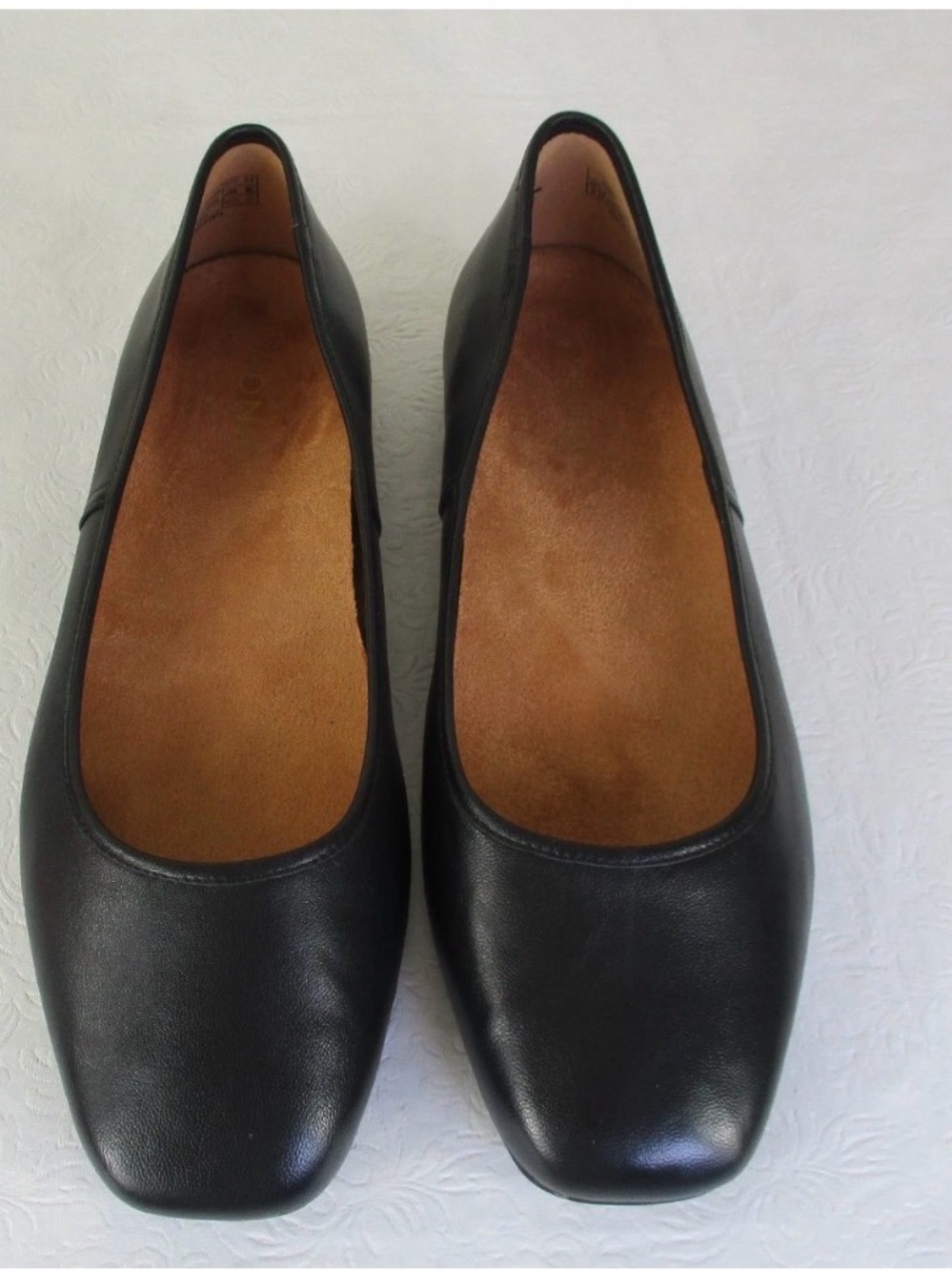 Vionic Orinda Square Toe Leather Flats Black 9W Wide very nice!